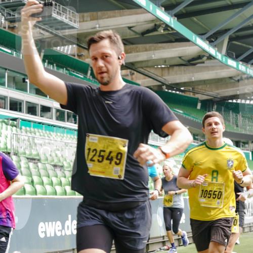 13.09.2026 - 21. swb-Marathon Bremen Michael Burmester http://msf.ph/oto/10459325 13.09.2026 10:33:58 Laufen im Stadion 10018, 10067, 10078, 10147, 10166, 10177, 10184, 10203, 10211, 10236, 10240, 10249, 10254, 10297, 10300, 10355, 10356, 10367, 10368, 10369, 10372, 10374, 10379, 10383, 10394, 10408, 10415, 10423, 10428, 10460, 10485, 10486, 10494, 10530, 10550, 10578, 10604, 10639, 10668, 10669, 10673, 10675, 10687, 10691, 10699, 10700, 10728, 10745, 10749, 10750, 10771, 10772, 10787, 10788, 10794, 10809, 10828, 10857, 10914, 10928, 11126, 11162, 11343, 11803, 11965 meine-sportfotos.de