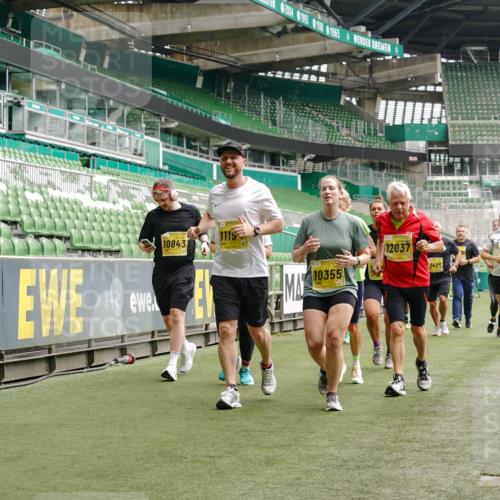 13.09.2026 - 21. swb-Marathon Bremen Michael Burmester http://msf.ph/oto/10459385 13.09.2026 10:34:00 Laufen im Stadion 10018, 10067, 10078, 10147, 10166, 10177, 10184, 10203, 10211, 10236, 10240, 10254, 10297, 10300, 10355, 10356, 10367, 10368, 10369, 10372, 10374, 10379, 10383, 10394, 10408, 10415, 10423, 10428, 10460, 10485, 10486, 10494, 10530, 10550, 10578, 10604, 10639, 10668, 10669, 10673, 10675, 10687, 10691, 10699, 10700, 10728, 10745, 10749, 10750, 10771, 10772, 10787, 10788, 10794, 10809, 10828, 10857, 10914, 10928, 11126, 11162, 11343, 11803, 11965 meine-sportfotos.de