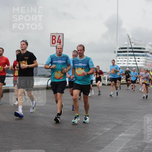 13.09.2026 - Kiel Lauf Andreas Tolksdorf http://msf.ph/oto/10459472 13.09.2026 12:00:28 Kiellinie 8, 98, 4, 3 meine-sportfotos.de