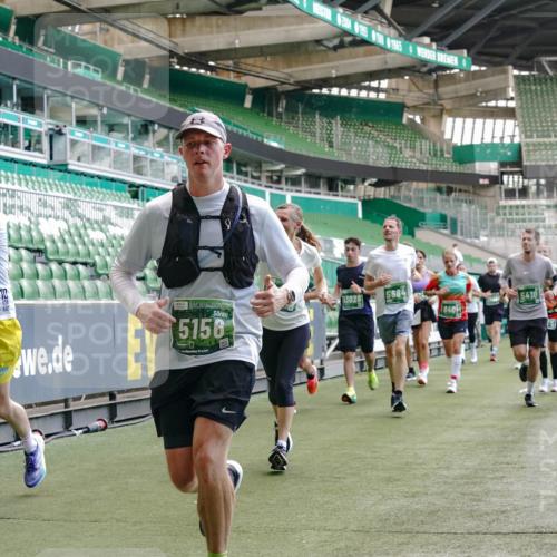 13.09.2026 - 21. swb-Marathon Bremen Michael Burmester http://msf.ph/oto/10459476 13.09.2026 13:11:58 Laufen im Stadion 118, 265, 373, 514, 581, 703, 843, 984, 1113, 1226, 1286, 1334, 1435, 1738, 1849, 1851, 1936, 1952, 1967, 2005, 2248, 2281, 2299, 2330, 2333, 2336, 2353, 2375, 2377, 2398, 2426, 2432, 2443, 2505, 2531, 2589, 2654, 2659, 2669, 2673, 2765, 2784, 2804, 2815, 2819, 2822, 2836, 2850, 2895, 2907, 2963, 2966, 2975, 2976, 3026, 3027, 3079, 3082, 3143, 3155, 3159, 3174, 3207, 3208, 3308, 3328, 3349, 3352, 3409, 3434, 3470, 3549, 551 meine-sportfotos.de