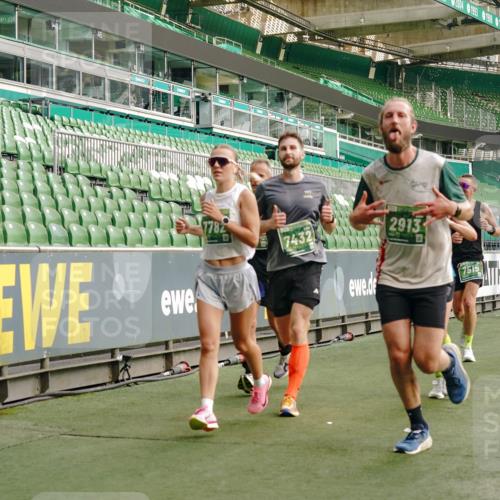 13.09.2026 - 21. swb-Marathon Bremen Michael Burmester http://msf.ph/oto/10459523 13.09.2026 12:54:39 Laufen im Stadion 145, 161, 189, 201, 205, 313, 376, 385, 388, 461, 472, 481, 495, 541, 560, 615, 616, 666, 675, 696, 740, 755, 816, 827, 982, 1053, 1076, 1197, 1207, 1390, 1419, 1433, 1445, 1468, 1551, 1599, 1631, 1658, 1664, 1707, 1814, 2055, 2125, 2234, 2251, 2280, 2362, 2383, 2390, 2401, 2422, 2454, 2474, 2499, 2623, 2701, 2733, 2801, 2824, 2870, 2882, 2913, 2922, 2962, 2971, 2997, 3012, 3054, 3134, 3175, 3206, 3241, 3246, 3346, 3356, 3357, 3413, 3706, 3716, 3836, 4137 meine-sportfotos.de