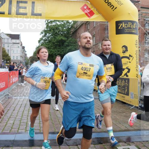 13.09.2026 - Kiel Lauf Yannick Fuchs http://msf.ph/oto/10459553 13.09.2026 09:51:37 Ziel 714, 840, 3674, 4615, 4822, 4907, 5595, 6057, 6648, 7622, 8097, 9833, 11173, 11233, 11494, 11552, 12107, 232, 940, 956, 1776, 2056, 2466, 2483, 2777, 3089, 4217, 4615, 5445, 5731, 5913, 6009, 6363, 6923, 7528, 8150, 10626, 11047, 11143, 11552, 11852, 11997, 803, 1100, 1309, 1967, 1999, 2002, 4230, 6188, 7007, 7302, 9829, 10048, 11834, 12630, 249, 468, 764, 1373, 1776, 1949, 2056, 3723, 6115, 6118, 6138, 6794, 7528, 9551 meine-sportfotos.de