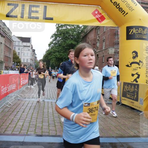13.09.2026 - Kiel Lauf Yannick Fuchs http://msf.ph/oto/10459565 13.09.2026 09:51:37 Ziel 714, 840, 3674, 4615, 4822, 4907, 5595, 6057, 6648, 7622, 8097, 9833, 11173, 11233, 11494, 11552, 12107, 232, 940, 956, 1776, 2056, 2466, 2483, 2777, 3089, 4217, 4615, 5445, 5731, 5913, 6009, 6363, 6923, 7528, 8150, 10626, 11047, 11143, 11552, 11852, 11997, 803, 1100, 1309, 1967, 1999, 2002, 4230, 6188, 7007, 7302, 9829, 10048, 11834, 12630, 249, 468, 764, 1373, 1776, 1949, 2056, 3723, 6115, 6118, 6138, 6794, 7528, 9551 meine-sportfotos.de