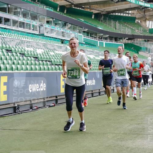 13.09.2026 - 21. swb-Marathon Bremen Michael Burmester http://msf.ph/oto/10459591 13.09.2026 13:11:59 Laufen im Stadion 118, 265, 373, 514, 581, 703, 843, 984, 1113, 1226, 1286, 1334, 1435, 1738, 1849, 1851, 1936, 1952, 1967, 2005, 2248, 2281, 2299, 2330, 2333, 2336, 2353, 2375, 2377, 2398, 2426, 2432, 2443, 2505, 2531, 2589, 2654, 2659, 2669, 2673, 2765, 2784, 2804, 2815, 2819, 2822, 2836, 2850, 2895, 2907, 2963, 2966, 2975, 2976, 3026, 3027, 3079, 3082, 3143, 3155, 3159, 3174, 3207, 3208, 3308, 3328, 3349, 3352, 3409, 3434, 3470, 3549, 551 meine-sportfotos.de