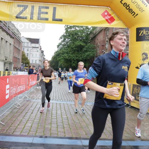 13.09.2026 - Kiel Lauf Yannick Fuchs http://msf.ph/oto/10459592 13.09.2026 09:51:38 Ziel 714, 840, 3674, 4822, 4907, 5595, 6057, 6188, 6648, 7622, 8097, 9829, 9833, 11173, 11233, 11494, 12107, 232, 940, 956, 2056, 2466, 2483, 2777, 3089, 4217, 4615, 5445, 5731, 5913, 6009, 6363, 6923, 8150, 10626, 11143, 11552, 11852, 11997, 803, 1100, 1309, 1967, 1999, 2002, 4230, 7007, 7302, 10048, 11832, 11834, 12630, 249, 468, 764, 1373, 1776, 2056, 3723, 5445, 6115, 6118, 6794, 7528, 9551 meine-sportfotos.de