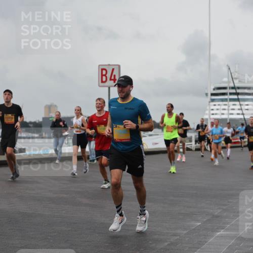 13.09.2026 - Kiel Lauf Andreas Tolksdorf http://msf.ph/oto/10459718 13.09.2026 12:00:40 Kiellinie 12335, 4, 3, 5748, 38, 1692 meine-sportfotos.de