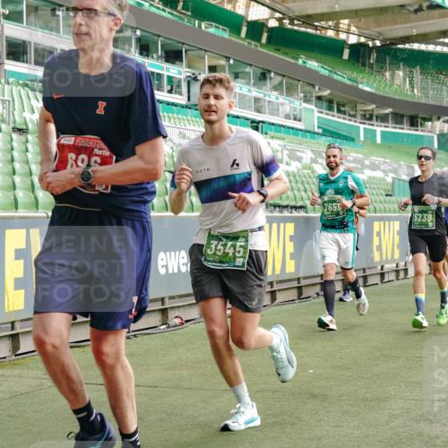 13.09.2026 - 21. swb-Marathon Bremen Michael Burmester http://msf.ph/oto/10459740 13.09.2026 12:54:43 Laufen im Stadion 145, 161, 189, 201, 205, 313, 376, 385, 388, 461, 472, 481, 495, 541, 560, 615, 616, 666, 675, 696, 740, 816, 827, 982, 1053, 1076, 1197, 1207, 1390, 1419, 1433, 1445, 1468, 1551, 1599, 1631, 1658, 1664, 1707, 1814, 2055, 2125, 2234, 2251, 2280, 2319, 2362, 2383, 2390, 2401, 2422, 2454, 2474, 2499, 2623, 2701, 2733, 2801, 2824, 2870, 2882, 2913, 2922, 2962, 2971, 2997, 3012, 3054, 3134, 3175, 3206, 3241, 3246, 3346, 3356, 3357, 3413, 3706, 3716, 3836, 4137, 6106 meine-sportfotos.de