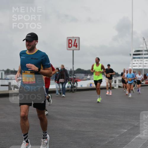 13.09.2026 - Kiel Lauf Andreas Tolksdorf http://msf.ph/oto/10459756 13.09.2026 12:00:41 Kiellinie 12335, 11692, 4 meine-sportfotos.de