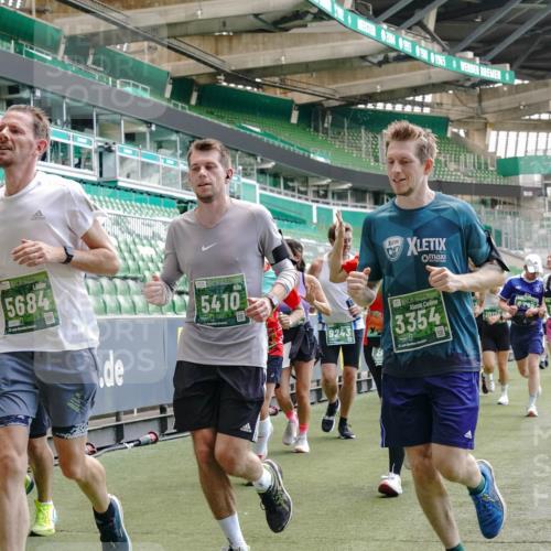 13.09.2026 - 21. swb-Marathon Bremen Michael Burmester http://msf.ph/oto/10459921 13.09.2026 13:12:01 Laufen im Stadion 118, 265, 373, 514, 581, 703, 843, 984, 1113, 1226, 1286, 1334, 1435, 1738, 1849, 1851, 1936, 1952, 1967, 2005, 2248, 2264, 2281, 2299, 2330, 2333, 2336, 2353, 2375, 2377, 2398, 2426, 2432, 2443, 2505, 2531, 2589, 2659, 2669, 2673, 2765, 2784, 2804, 2815, 2822, 2836, 2850, 2860, 2895, 2907, 2963, 2966, 2975, 2976, 3026, 3027, 3079, 3082, 3143, 3155, 3159, 3174, 3207, 3208, 3308, 3328, 3349, 3352, 3409, 3434, 3470, 3549, 551 meine-sportfotos.de