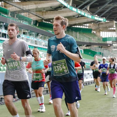 13.09.2026 - 21. swb-Marathon Bremen Michael Burmester http://msf.ph/oto/10459945 13.09.2026 13:12:02 Laufen im Stadion 118, 265, 373, 514, 581, 703, 843, 984, 1113, 1226, 1286, 1334, 1435, 1738, 1849, 1851, 1936, 1952, 2005, 2248, 2264, 2281, 2299, 2330, 2333, 2336, 2353, 2375, 2377, 2398, 2426, 2432, 2443, 2505, 2531, 2589, 2659, 2669, 2673, 2765, 2784, 2804, 2815, 2822, 2836, 2850, 2860, 2895, 2907, 2963, 2966, 2975, 2976, 3026, 3027, 3079, 3082, 3143, 3155, 3159, 3174, 3207, 3208, 3308, 3328, 3349, 3352, 3409, 3434, 3470, 3549, 551 meine-sportfotos.de