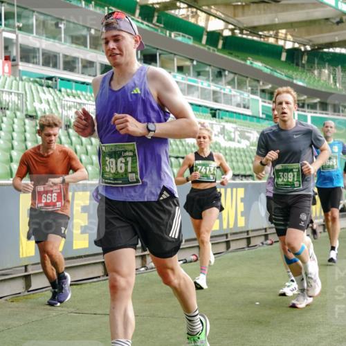 13.09.2026 - 21. swb-Marathon Bremen Michael Burmester http://msf.ph/oto/10459957 13.09.2026 12:54:46 Laufen im Stadion 161, 189, 201, 205, 313, 376, 385, 388, 461, 472, 481, 495, 541, 560, 615, 616, 666, 675, 696, 740, 816, 827, 982, 1053, 1076, 1197, 1207, 1390, 1419, 1433, 1468, 1551, 1599, 1631, 1658, 1707, 1814, 2055, 2125, 2234, 2251, 2280, 2319, 2362, 2383, 2390, 2401, 2422, 2454, 2474, 2499, 2623, 2701, 2733, 2801, 2824, 2870, 2882, 2913, 2922, 2962, 2971, 2997, 3012, 3054, 3134, 3175, 3206, 3241, 3246, 3346, 3356, 3357, 3413, 3706, 3716, 3836, 4137, 6106 meine-sportfotos.de