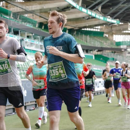 13.09.2026 - 21. swb-Marathon Bremen Michael Burmester http://msf.ph/oto/10459960 13.09.2026 13:12:02 Laufen im Stadion 118, 265, 373, 514, 581, 703, 843, 984, 1113, 1226, 1286, 1334, 1435, 1738, 1849, 1851, 1936, 1952, 2005, 2248, 2264, 2281, 2299, 2330, 2333, 2336, 2353, 2375, 2377, 2398, 2426, 2432, 2443, 2505, 2531, 2589, 2659, 2669, 2673, 2765, 2784, 2804, 2815, 2822, 2836, 2850, 2860, 2895, 2907, 2963, 2966, 2975, 2976, 3026, 3027, 3079, 3082, 3143, 3155, 3159, 3174, 3207, 3208, 3308, 3328, 3349, 3352, 3409, 3434, 3470, 3549, 551 meine-sportfotos.de