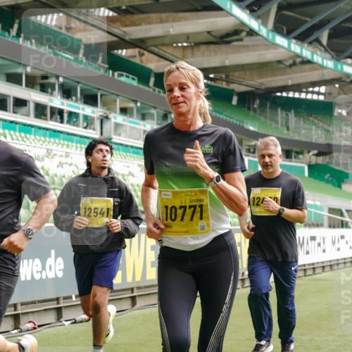 13.09.2026 - 21. swb-Marathon Bremen Michael Burmester http://msf.ph/oto/10459993 13.09.2026 10:34:06 Laufen im Stadion 10018, 10067, 10078, 10147, 10166, 10177, 10184, 10203, 10211, 10236, 10240, 10254, 10297, 10300, 10355, 10356, 10367, 10368, 10369, 10372, 10374, 10379, 10383, 10394, 10408, 10415, 10423, 10428, 10460, 10485, 10494, 10530, 10550, 10559, 10578, 10604, 10639, 10668, 10669, 10673, 10677, 10687, 10691, 10699, 10700, 10728, 10745, 10749, 10750, 10772, 10787, 10788, 10794, 10809, 10828, 10857, 10914, 10928, 11126, 11162, 11343, 11803, 11965, 10146, 10222 meine-sportfotos.de