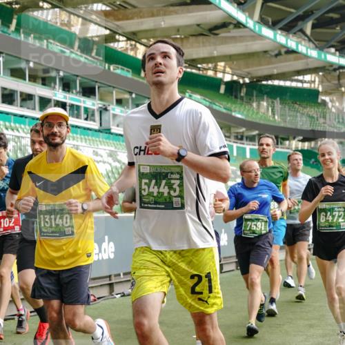 13.09.2026 - 21. swb-Marathon Bremen Michael Burmester http://msf.ph/oto/10460174 13.09.2026 12:54:50 Laufen im Stadion 161, 189, 201, 205, 313, 376, 385, 388, 461, 472, 481, 495, 541, 560, 615, 616, 666, 675, 696, 740, 816, 827, 913, 982, 1053, 1058, 1076, 1197, 1207, 1390, 1419, 1468, 1551, 1599, 1631, 1645, 1658, 1707, 1814, 2055, 2125, 2234, 2251, 2280, 2319, 2362, 2383, 2390, 2422, 2454, 2474, 2499, 2623, 2701, 2733, 2801, 2824, 2870, 2882, 2913, 2922, 2962, 2971, 2997, 3012, 3054, 3057, 3134, 3175, 3192, 3206, 3241, 3246, 3346, 3356, 3357, 3413, 3706, 3716, 3836, 4137, 5530, 6106 meine-sportfotos.de