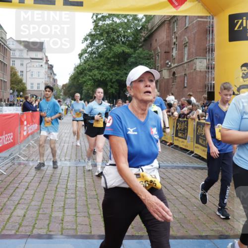 13.09.2026 - Kiel Lauf Yannick Fuchs http://msf.ph/oto/10460241 13.09.2026 09:52:16 Ziel 180, 3476, 3832, 4166, 4666, 4883, 5032, 6471, 6625, 6867, 7347, 7494, 7719, 10371, 10620, 11130, 11580, 12068, 803, 896, 1100, 1309, 1899, 1967, 1999, 2002, 4132, 4230, 6188, 7007, 7302, 8729, 9616, 9829, 9833, 10048, 11173, 11300, 11444, 11445, 11832, 11834, 12630, 918, 919, 2157, 2924, 5736, 6432, 6679, 7742, 7867, 8992, 9892, 10259, 10746, 12282, 714, 1967, 1999, 2002, 5595, 6188, 7622, 8097, 9829, 9833, 11173, 12107 meine-sportfotos.de