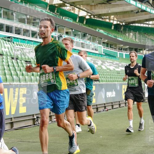 13.09.2026 - 21. swb-Marathon Bremen Michael Burmester http://msf.ph/oto/10460320 13.09.2026 12:54:52 Laufen im Stadion 161, 189, 201, 205, 313, 376, 385, 388, 461, 472, 481, 495, 541, 560, 615, 616, 666, 675, 696, 740, 816, 827, 913, 982, 1053, 1058, 1076, 1197, 1207, 1390, 1419, 1468, 1551, 1599, 1631, 1645, 1658, 1707, 1814, 2055, 2125, 2234, 2251, 2280, 2319, 2362, 2383, 2390, 2422, 2454, 2474, 2499, 2623, 2701, 2733, 2801, 2824, 2870, 2882, 2913, 2922, 2962, 2971, 3012, 3054, 3057, 3134, 3175, 3192, 3206, 3241, 3246, 3346, 3356, 3357, 3413, 3706, 3716, 3836, 4137, 5277, 5430, 5530, 6106 meine-sportfotos.de