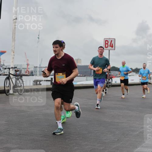 13.09.2026 - Kiel Lauf Andreas Tolksdorf http://msf.ph/oto/10460330 13.09.2026 12:01:13 Kiellinie 3605, 4, 4134, 83 meine-sportfotos.de