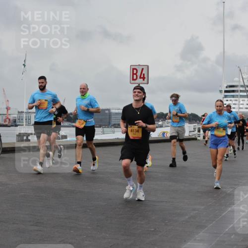 13.09.2026 - Kiel Lauf Andreas Tolksdorf http://msf.ph/oto/10460406 13.09.2026 12:01:15 Kiellinie 33, 4, 4134, 9953, 3 meine-sportfotos.de