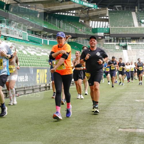 13.09.2026 - 21. swb-Marathon Bremen Michael Burmester http://msf.ph/oto/10460448 13.09.2026 10:34:15 Laufen im Stadion 10018, 10067, 10078, 10147, 10157, 10166, 10177, 10184, 10185, 10211, 10236, 10240, 10254, 10297, 10300, 10355, 10356, 10367, 10368, 10369, 10374, 10379, 10383, 10394, 10408, 10415, 10423, 10428, 10460, 10485, 10494, 10530, 10559, 10578, 10604, 10639, 10668, 10669, 10673, 10677, 10687, 10691, 10699, 10700, 10728, 10745, 10749, 10750, 10772, 10787, 10788, 10794, 10809, 10828, 10857, 10914, 10928, 11126, 11162, 11343, 11803, 11965, 10146, 10222 meine-sportfotos.de