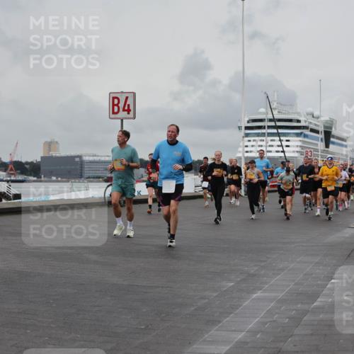 13.09.2026 - Kiel Lauf Andreas Tolksdorf http://msf.ph/oto/10460492 13.09.2026 12:01:19 Kiellinie 4, 3 meine-sportfotos.de