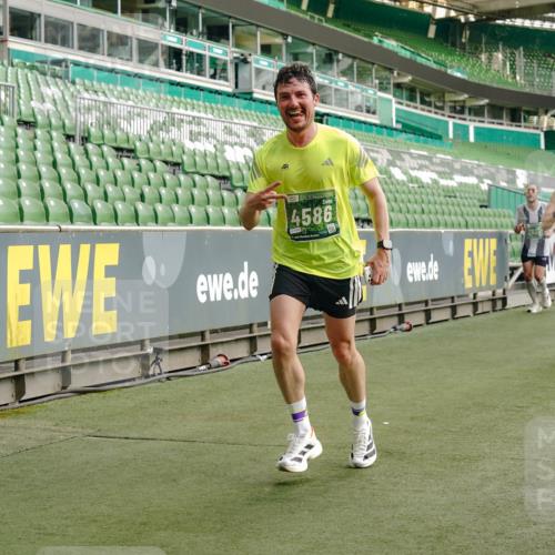 13.09.2026 - 21. swb-Marathon Bremen Michael Burmester http://msf.ph/oto/10460705 13.09.2026 12:55:00 Laufen im Stadion 161, 189, 201, 205, 313, 385, 388, 461, 472, 481, 495, 560, 655, 666, 675, 696, 816, 827, 913, 1053, 1058, 1076, 1197, 1207, 1390, 1419, 1468, 1537, 1551, 1599, 1631, 1645, 1658, 2055, 2125, 2234, 2251, 2319, 2383, 2390, 2474, 2499, 2604, 2623, 2701, 2733, 2801, 2824, 2870, 2882, 2913, 2922, 2962, 2971, 3012, 3054, 3057, 3134, 3175, 3192, 3206, 3241, 3246, 3346, 3356, 3357, 3413, 3706, 3716, 3836, 4137, 4413, 4733, 5277, 5430, 5530, 6106, 2498, 3085 meine-sportfotos.de