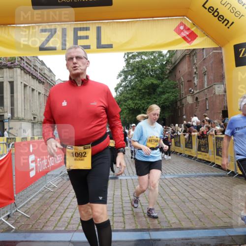 13.09.2026 - Kiel Lauf Yannick Fuchs http://msf.ph/oto/10460713 13.09.2026 09:52:48 Ziel 291, 1092, 1395, 4412, 4671, 6241, 6613, 6845, 7394, 8068, 8851, 9345, 9565, 10280, 10798, 12258, 180, 918, 919, 2157, 2924, 3476, 3832, 4666, 5032, 5736, 6432, 6601, 6679, 6867, 7347, 7494, 7719, 7742, 7867, 8992, 9892, 10259, 10746, 11130, 12282, 70, 175, 2399, 3205, 3581, 7226, 7495, 9707, 12417, 12468, 3476, 3832, 4166, 4666, 4883, 6471, 6625, 6867, 7347, 7494, 10371, 10620, 11580, 12068 meine-sportfotos.de