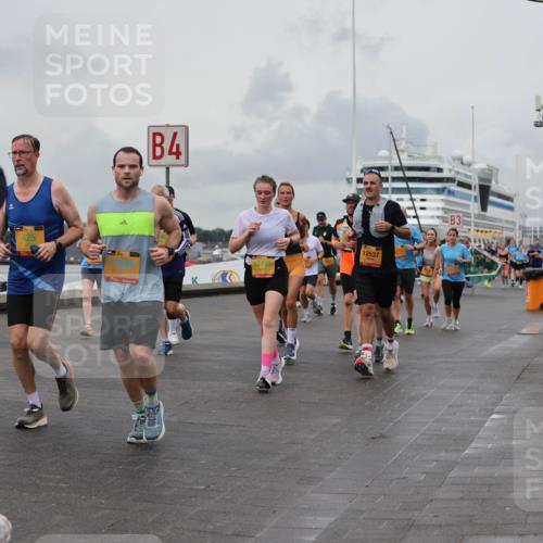 13.09.2026 - Kiel Lauf Andreas Tolksdorf http://msf.ph/oto/10460757 13.09.2026 12:01:28 Kiellinie 82, 425, 39, 4, 12537, 3 meine-sportfotos.de