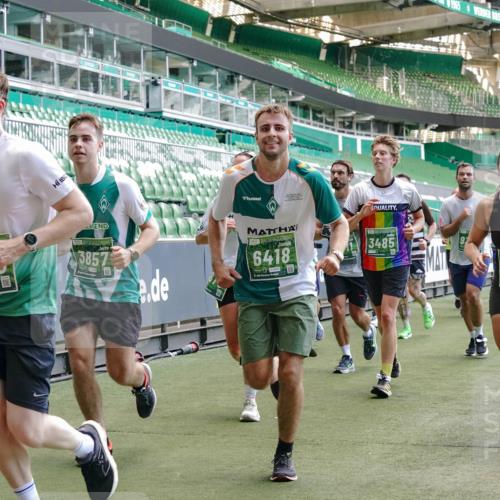 13.09.2026 - 21. swb-Marathon Bremen Michael Burmester http://msf.ph/oto/10460780 13.09.2026 13:12:14 Laufen im Stadion 118, 183, 265, 514, 695, 703, 843, 933, 984, 1113, 1226, 1286, 1334, 1435, 1849, 1851, 1936, 1952, 2005, 2248, 2264, 2281, 2299, 2330, 2336, 2353, 2375, 2377, 2398, 2426, 2443, 2461, 2478, 2505, 2531, 2589, 2659, 2669, 2673, 2684, 2765, 2784, 2792, 2804, 2815, 2822, 2836, 2850, 2860, 2895, 2907, 2963, 2966, 2975, 2976, 3026, 3027, 3079, 3082, 3143, 3155, 3159, 3207, 3293, 3308, 3328, 3349, 3352, 3409, 3434, 3549, 551 meine-sportfotos.de