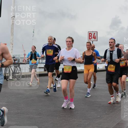 13.09.2026 - Kiel Lauf Andreas Tolksdorf http://msf.ph/oto/10460821 13.09.2026 12:01:30 Kiellinie 9346, 4, 12733, 12537, 3 meine-sportfotos.de