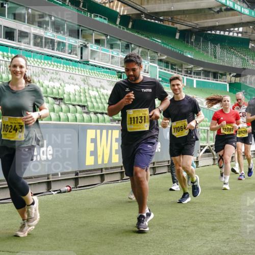 13.09.2026 - 21. swb-Marathon Bremen Michael Burmester http://msf.ph/oto/10460979 13.09.2026 10:34:22 Laufen im Stadion 10018, 10078, 10093, 10147, 10157, 10166, 10177, 10184, 10185, 10211, 10236, 10240, 10254, 10297, 10300, 10355, 10356, 10367, 10368, 10369, 10374, 10383, 10394, 10408, 10415, 10423, 10428, 10460, 10485, 10494, 10528, 10530, 10559, 10578, 10604, 10639, 10668, 10669, 10673, 10677, 10687, 10691, 10699, 10700, 10728, 10745, 10749, 10750, 10772, 10787, 10788, 10794, 10809, 10828, 10857, 10914, 10928, 11126, 11162, 11343, 11803, 11965, 10146, 10222 meine-sportfotos.de