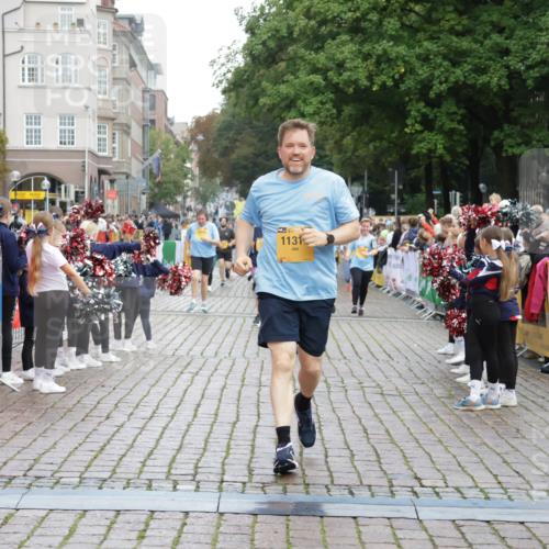 13.09.2026 - Kiel Lauf Yannick Fuchs http://msf.ph/oto/10461035 13.09.2026 09:53:16 Ziel 1718, 2058, 2399, 4920, 7140, 7143, 7495, 9568, 10275, 11312, 12493, 70, 175, 291, 1092, 1395, 2399, 3205, 3581, 4671, 6241, 6613, 6845, 7226, 7394, 8068, 8851, 9565, 9707, 10280, 10798, 12258, 12417, 12468, 761, 802, 1417, 1499, 2886, 2948, 2978, 5779, 5789, 5988, 6180, 7185, 7429, 7541, 7552, 8260, 8353, 10495, 10929, 11059, 11073, 12284, 918, 919, 1092, 4412, 6601, 7867, 8068, 9345, 10280, 10798 meine-sportfotos.de