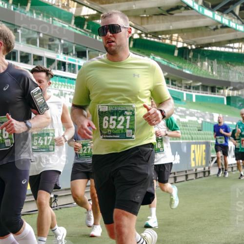 13.09.2026 - 21. swb-Marathon Bremen Michael Burmester http://msf.ph/oto/10461181 13.09.2026 12:55:08 Laufen im Stadion 161, 189, 201, 205, 385, 388, 411, 461, 472, 481, 495, 655, 666, 675, 816, 827, 854, 913, 1053, 1058, 1076, 1197, 1390, 1419, 1468, 1537, 1551, 1599, 1631, 1645, 1658, 2055, 2122, 2125, 2234, 2251, 2319, 2383, 2390, 2474, 2499, 2604, 2623, 2701, 2733, 2801, 2824, 2870, 2882, 2913, 2922, 2962, 2971, 3012, 3054, 3057, 3134, 3175, 3192, 3206, 3241, 3246, 3346, 3356, 3357, 3413, 3706, 3716, 3836, 4135, 4137, 4413, 4733, 5277, 5430, 5530, 6106, 2498, 3085 meine-sportfotos.de