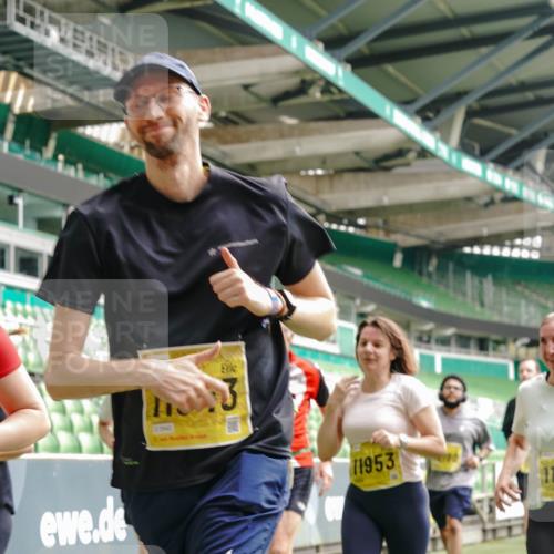 13.09.2026 - 21. swb-Marathon Bremen Michael Burmester http://msf.ph/oto/10461249 13.09.2026 10:34:25 Laufen im Stadion 10018, 10078, 10093, 10144, 10147, 10157, 10166, 10177, 10184, 10185, 10211, 10236, 10240, 10254, 10297, 10355, 10356, 10367, 10368, 10369, 10374, 10383, 10394, 10408, 10415, 10423, 10428, 10460, 10485, 10494, 10528, 10530, 10559, 10578, 10604, 10639, 10668, 10669, 10673, 10677, 10687, 10691, 10699, 10700, 10728, 10745, 10749, 10750, 10772, 10787, 10788, 10794, 10809, 10828, 10857, 10914, 10928, 11126, 11162, 11343, 11803, 11965, 10146, 10222 meine-sportfotos.de
