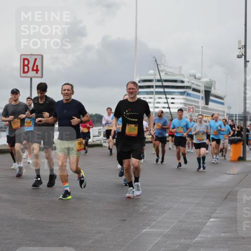 13.09.2026 - Kiel Lauf Andreas Tolksdorf http://msf.ph/oto/10461308 13.09.2026 12:01:49 Kiellinie 4, 8173, 8196, 1063, 5354, 3 meine-sportfotos.de