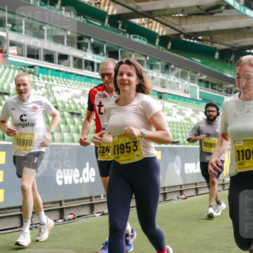 13.09.2026 - 21. swb-Marathon Bremen Michael Burmester http://msf.ph/oto/10461314 13.09.2026 10:34:26 Laufen im Stadion 10018, 10078, 10093, 10144, 10147, 10157, 10166, 10177, 10184, 10185, 10211, 10236, 10240, 10254, 10297, 10355, 10356, 10367, 10368, 10369, 10374, 10383, 10394, 10408, 10415, 10423, 10427, 10428, 10460, 10485, 10494, 10528, 10530, 10559, 10578, 10604, 10639, 10668, 10669, 10673, 10677, 10687, 10691, 10699, 10700, 10728, 10745, 10749, 10750, 10772, 10787, 10788, 10794, 10809, 10828, 10857, 10914, 10928, 11126, 11162, 11343, 11803, 11965, 10146, 10222 meine-sportfotos.de