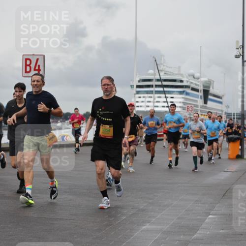 13.09.2026 - Kiel Lauf Andreas Tolksdorf http://msf.ph/oto/10461339 13.09.2026 12:01:50 Kiellinie 8173, 4, 10633, 354, 7897, 3 meine-sportfotos.de