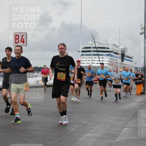 13.09.2026 - Kiel Lauf Andreas Tolksdorf http://msf.ph/oto/10461341 13.09.2026 12:01:50 Kiellinie 8173, 4, 1063, 3, 38, 5354 meine-sportfotos.de