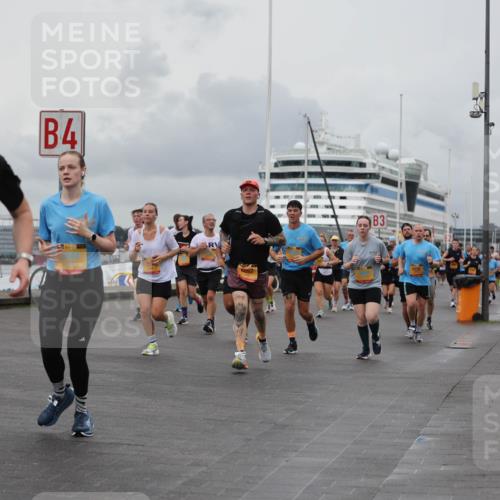 13.09.2026 - Kiel Lauf Andreas Tolksdorf http://msf.ph/oto/10461367 13.09.2026 12:01:52 Kiellinie 2903, 5354, 4, 8897, 3 meine-sportfotos.de