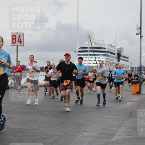 13.09.2026 - Kiel Lauf Andreas Tolksdorf http://msf.ph/oto/10461395 13.09.2026 12:01:52 Kiellinie 11, 392, 3741, 4, 257, 8897, 3, 9192 meine-sportfotos.de