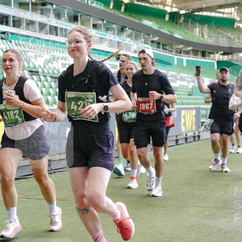 13.09.2026 - 21. swb-Marathon Bremen Michael Burmester http://msf.ph/oto/10461495 13.09.2026 13:12:21 Laufen im Stadion 118, 183, 265, 349, 514, 695, 702, 703, 843, 933, 984, 1113, 1226, 1286, 1334, 1435, 1641, 1849, 1851, 1936, 1952, 2005, 2248, 2264, 2281, 2299, 2330, 2336, 2353, 2375, 2377, 2398, 2426, 2443, 2461, 2478, 2505, 2531, 2589, 2659, 2669, 2673, 2684, 2765, 2792, 2804, 2815, 2822, 2836, 2850, 2860, 2884, 2895, 2907, 2963, 2966, 2975, 2976, 3027, 3079, 3082, 3143, 3155, 3159, 3253, 3293, 3308, 3328, 3349, 3352, 3409, 3434, 3549, 551 meine-sportfotos.de