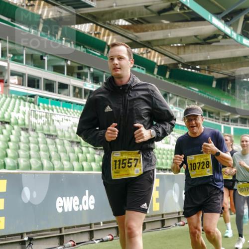 13.09.2026 - 21. swb-Marathon Bremen Michael Burmester http://msf.ph/oto/10461511 13.09.2026 10:34:29 Laufen im Stadion 10018, 10078, 10093, 10144, 10147, 10157, 10166, 10177, 10184, 10185, 10211, 10236, 10240, 10254, 10297, 10355, 10356, 10367, 10368, 10369, 10374, 10394, 10408, 10415, 10423, 10427, 10428, 10460, 10485, 10494, 10528, 10530, 10559, 10578, 10604, 10639, 10668, 10669, 10673, 10677, 10687, 10691, 10699, 10700, 10715, 10745, 10749, 10750, 10772, 10787, 10788, 10794, 10809, 10828, 10857, 10914, 10928, 11126, 11162, 11343, 11803, 11965, 10146, 10222 meine-sportfotos.de