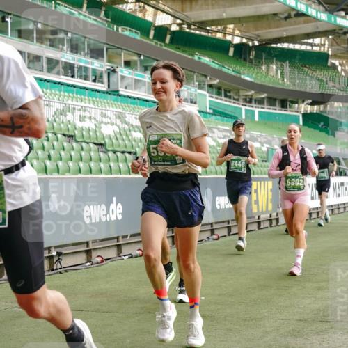 13.09.2026 - 21. swb-Marathon Bremen Michael Burmester http://msf.ph/oto/10461527 13.09.2026 12:55:14 Laufen im Stadion 161, 189, 201, 205, 385, 388, 411, 461, 465, 472, 481, 495, 655, 666, 816, 827, 854, 913, 1053, 1058, 1076, 1197, 1390, 1419, 1468, 1537, 1551, 1599, 1631, 1645, 1658, 1750, 2055, 2122, 2125, 2234, 2251, 2260, 2319, 2383, 2390, 2474, 2499, 2604, 2623, 2701, 2733, 2801, 2824, 2870, 2882, 2913, 2922, 2962, 2971, 3012, 3054, 3057, 3134, 3175, 3192, 3206, 3241, 3246, 3346, 3356, 3357, 3413, 3508, 3706, 3716, 3836, 4135, 4137, 4413, 4479, 4733, 5277, 5430, 5530, 6106, 2498, 3085 meine-sportfotos.de