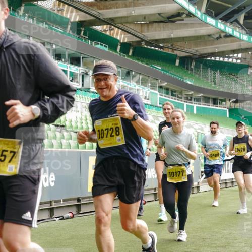 13.09.2026 - 21. swb-Marathon Bremen Michael Burmester http://msf.ph/oto/10461537 13.09.2026 10:34:29 Laufen im Stadion 10018, 10078, 10093, 10144, 10147, 10157, 10166, 10177, 10184, 10185, 10211, 10236, 10240, 10254, 10297, 10355, 10356, 10367, 10368, 10369, 10374, 10394, 10408, 10415, 10423, 10427, 10428, 10460, 10485, 10494, 10528, 10530, 10559, 10578, 10604, 10639, 10668, 10669, 10673, 10677, 10687, 10691, 10699, 10700, 10715, 10745, 10749, 10750, 10772, 10787, 10788, 10794, 10809, 10828, 10857, 10914, 10928, 11126, 11162, 11343, 11803, 11965, 10146, 10222 meine-sportfotos.de
