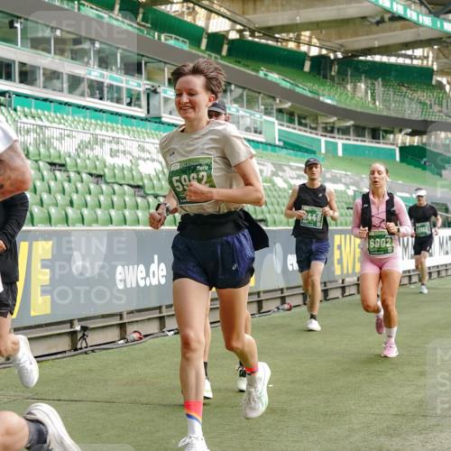 13.09.2026 - 21. swb-Marathon Bremen Michael Burmester http://msf.ph/oto/10461543 13.09.2026 12:55:14 Laufen im Stadion 161, 189, 201, 205, 385, 388, 411, 461, 465, 472, 481, 495, 655, 666, 816, 827, 854, 913, 1053, 1058, 1076, 1197, 1390, 1419, 1468, 1537, 1551, 1599, 1631, 1645, 1658, 1750, 2055, 2122, 2125, 2234, 2251, 2260, 2319, 2383, 2390, 2474, 2499, 2604, 2623, 2701, 2733, 2801, 2824, 2870, 2882, 2913, 2922, 2962, 2971, 3012, 3054, 3057, 3134, 3175, 3192, 3206, 3241, 3246, 3346, 3356, 3357, 3413, 3508, 3706, 3716, 3836, 4135, 4137, 4413, 4479, 4733, 5277, 5430, 5530, 6106, 2498, 3085 meine-sportfotos.de