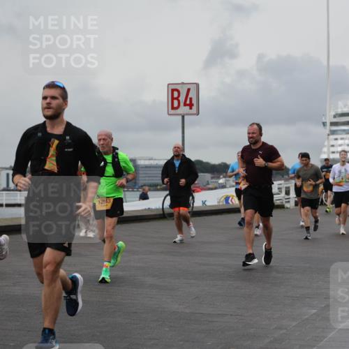 13.09.2026 - Kiel Lauf Andreas Tolksdorf http://msf.ph/oto/10461581 13.09.2026 12:02:11 Kiellinie 12524, 393, 12643, 4 meine-sportfotos.de
