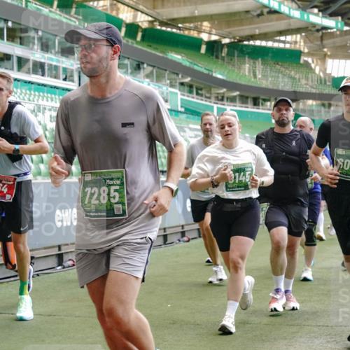 13.09.2026 - 21. swb-Marathon Bremen Michael Burmester http://msf.ph/oto/10461634 13.09.2026 13:12:23 Laufen im Stadion 118, 183, 265, 349, 514, 695, 702, 703, 843, 933, 984, 1113, 1226, 1286, 1334, 1435, 1641, 1849, 1851, 1936, 1952, 2005, 2248, 2264, 2281, 2299, 2330, 2336, 2353, 2375, 2377, 2398, 2426, 2439, 2443, 2461, 2478, 2505, 2531, 2589, 2659, 2669, 2673, 2684, 2765, 2773, 2792, 2804, 2815, 2822, 2836, 2850, 2860, 2884, 2895, 2907, 2963, 2966, 2975, 2976, 3027, 3079, 3082, 3143, 3155, 3159, 3253, 3293, 3308, 3313, 3328, 3349, 3352, 3434, 3549, 551 meine-sportfotos.de