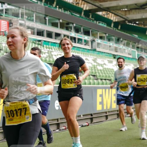 13.09.2026 - 21. swb-Marathon Bremen Michael Burmester http://msf.ph/oto/10461690 13.09.2026 10:34:31 Laufen im Stadion 10018, 10078, 10093, 10144, 10147, 10157, 10177, 10184, 10185, 10211, 10236, 10240, 10254, 10297, 10355, 10356, 10367, 10368, 10369, 10374, 10408, 10415, 10423, 10427, 10428, 10460, 10485, 10494, 10528, 10530, 10559, 10578, 10604, 10639, 10668, 10669, 10673, 10677, 10687, 10691, 10699, 10700, 10715, 10745, 10749, 10750, 10772, 10787, 10788, 10794, 10809, 10828, 10857, 10914, 10928, 11126, 11162, 11343, 11803, 11965, 10146, 10222 meine-sportfotos.de