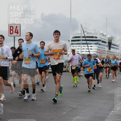 13.09.2026 - Kiel Lauf Andreas Tolksdorf http://msf.ph/oto/10461717 13.09.2026 12:02:16 Kiellinie 4, 6042, 10402, 5934, 88, 3 meine-sportfotos.de