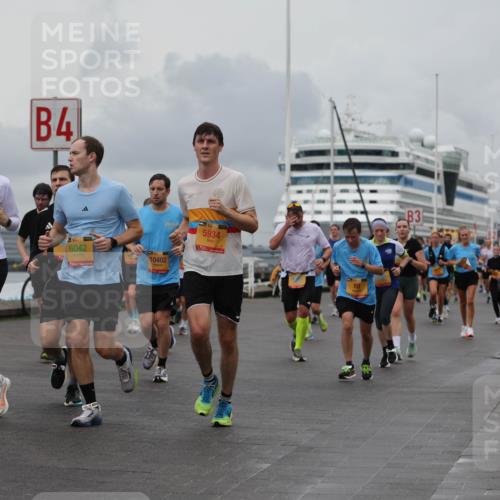 13.09.2026 - Kiel Lauf Andreas Tolksdorf http://msf.ph/oto/10461742 13.09.2026 12:02:16 Kiellinie 35, 4, 39, 6042, 10402, 39, 5934, 88, 3 meine-sportfotos.de
