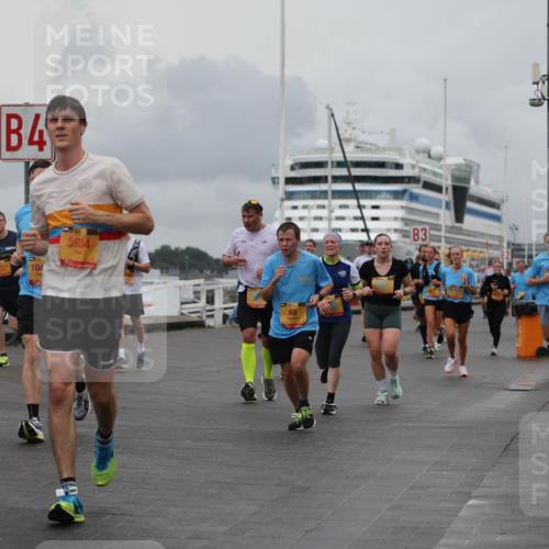 13.09.2026 - Kiel Lauf Andreas Tolksdorf http://msf.ph/oto/10461759 13.09.2026 12:02:17 Kiellinie 4, 39, 6042, 104, 5934, 24, 88, 3 meine-sportfotos.de
